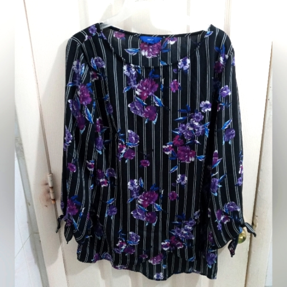 Apt 9 Floral Sheen Flowy Tie Sleeves Top size Large